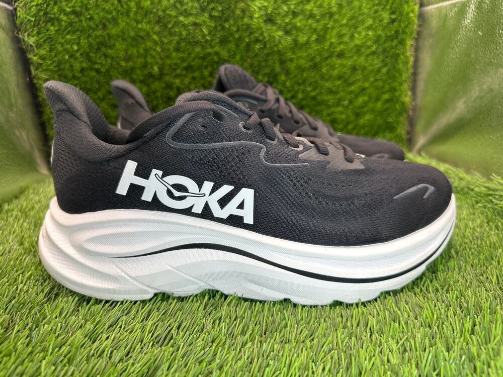 Hoka One One Clifton 10 1162050-BWHT Athletic Sneaker Womens 8.5D Black Jacquard